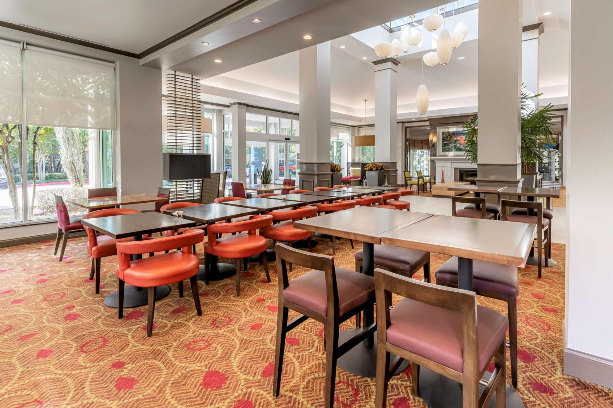 Hilton Garden Houston/the Woodlands 3*
